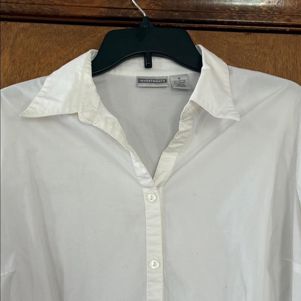 Investments Women's White Button-Down Shirt - Picture 5 of 6